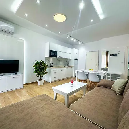 Apartment Sea Pearl Retreat F69