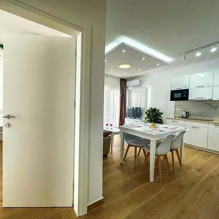 Sea Pearl Retreat F69 Apartment Golem (Tirana)