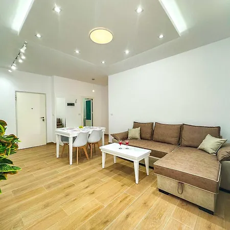 Sea Pearl Retreat F69 *