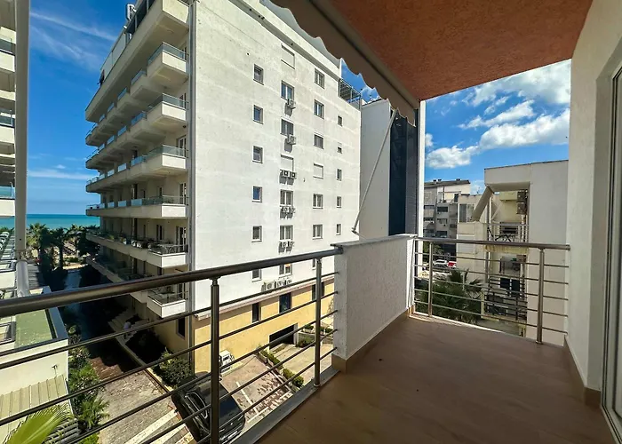 Sea Pearl Retreat F69 Apartment *