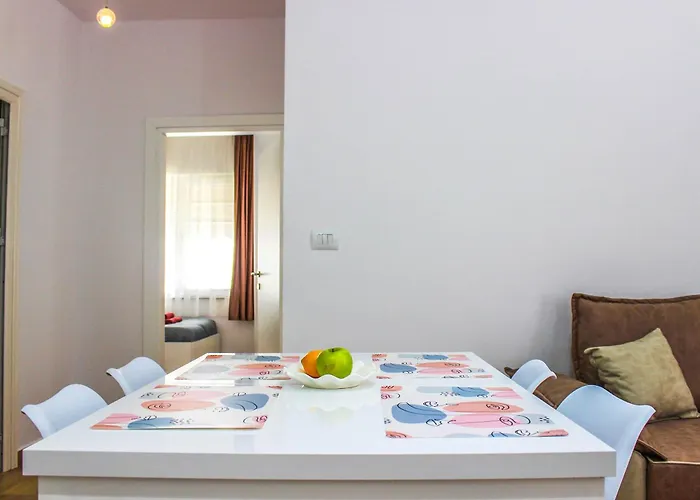 Apartment Sea Pearl Retreat F69 *