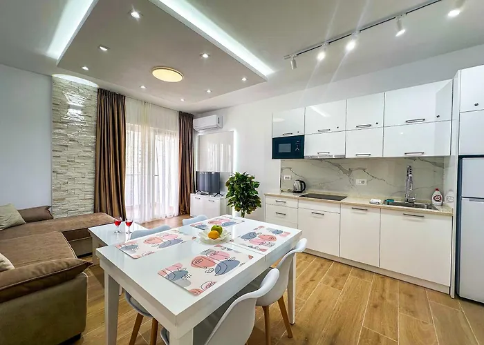 Apartment Sea Pearl Retreat F69 *