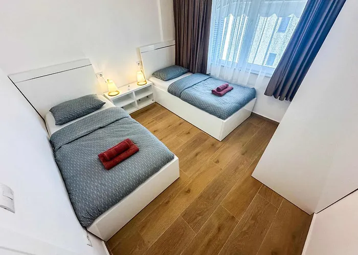 Sea Pearl Retreat F69 Apartment *