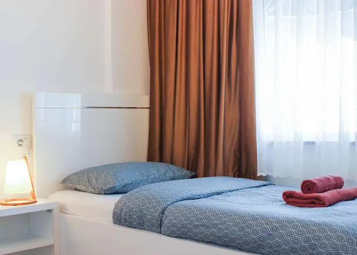 Sea Pearl Retreat F69 Apartment Golem (Tirana)