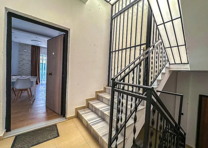 Sea Pearl Retreat F69